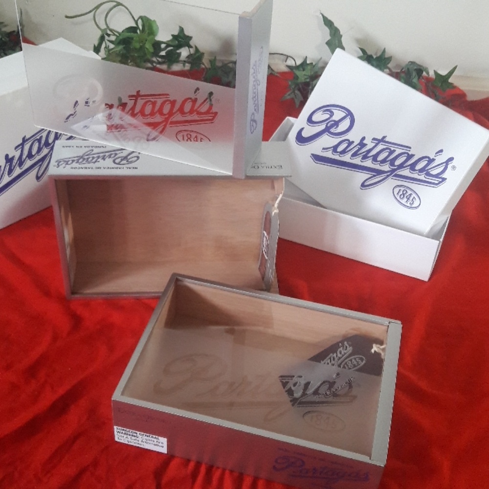 Treasure Keepers 2 clear top wood cigar boxes
